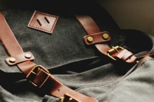 Isi Tas Pria Mudik Agar Penampilan Tetap Keren