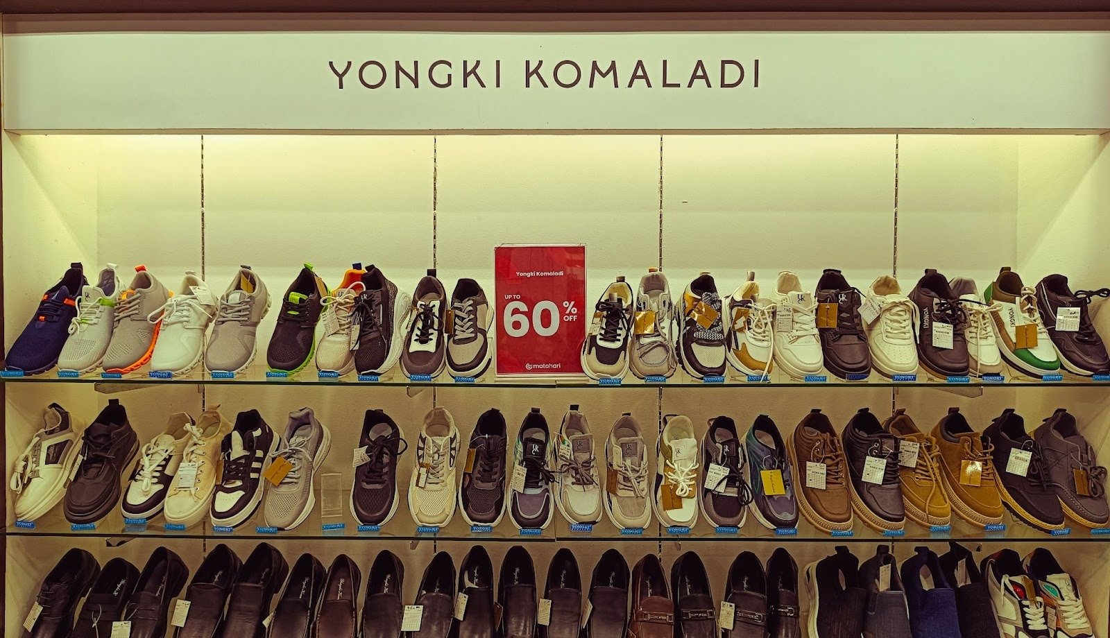 Sepatu dan Sandal Yongki Komaladi, Stylish dan Classy!